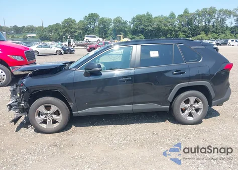 2024 Toyota Rav4 Xle z USA, uszkodzony, nr VIN 2T3P1RFV2RC464422